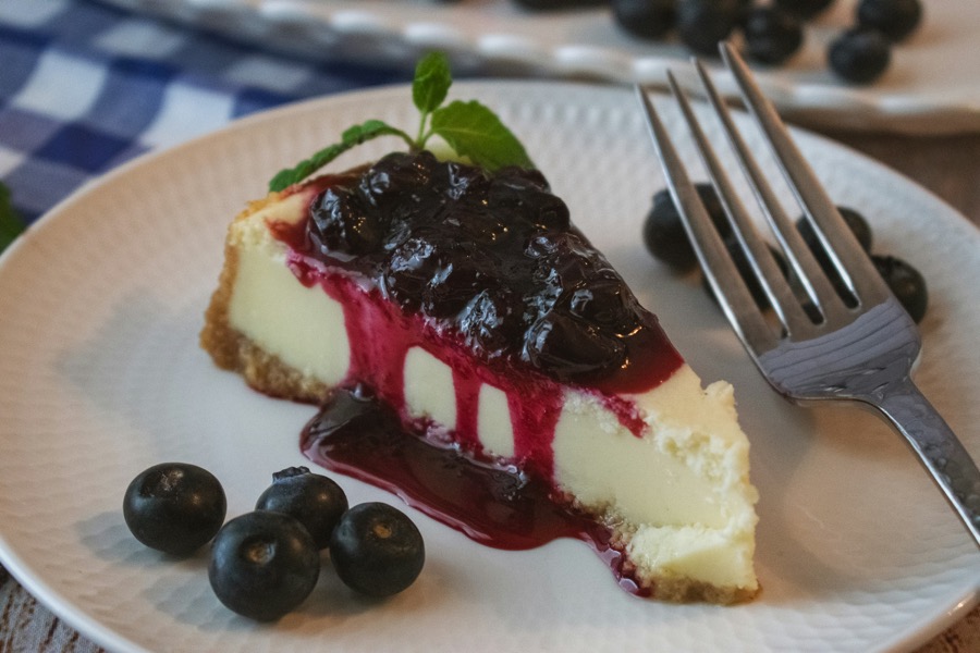 池のほとりのチーズケーキ